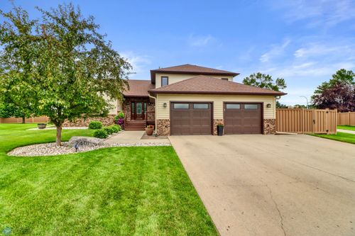 2401 Victoria Rose Dr S, Fargo, ND, 58104-6824 | Card Image
