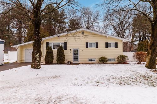 33 Gorwin Dr, Medway, MA, 02053-1729 | Card Image