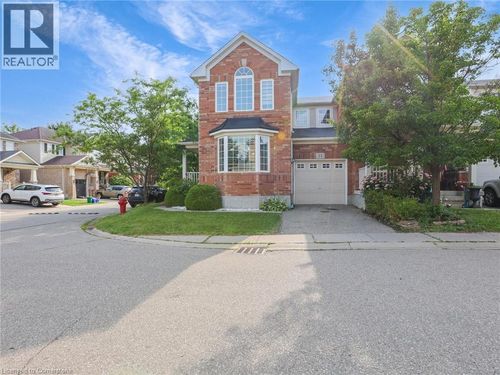 22 Owl St, Cambridge, ON, N3C0B1 | Card Image