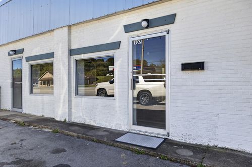 560-B W Main St, Abingdon, VA, 24210 | Card Image