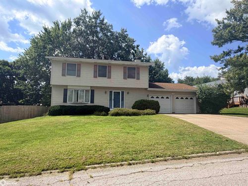 1302 Hilltop Ln, Fairfield, IA, 52556-4106 | Card Image
