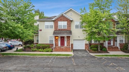 252 Moonlight Dr, Piscataway, NJ, 08854-2267 | Card Image
