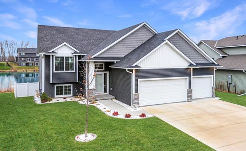 2730 213th St W, Farmington, MN, 55024-1297 | Card Image