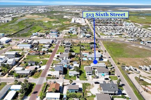 513 6th St, Port Aransas, TX, 78373-4309 | Card Image