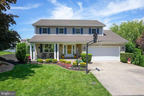 702 Hillsdale Dr, Duncansville, PA, 16635-7513 | Card Image