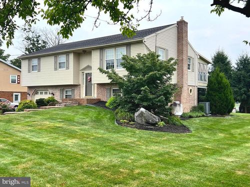 2402 Mount Pleasant Rd, MOUNT JOY, PA, 17552-8760 | Card Image
