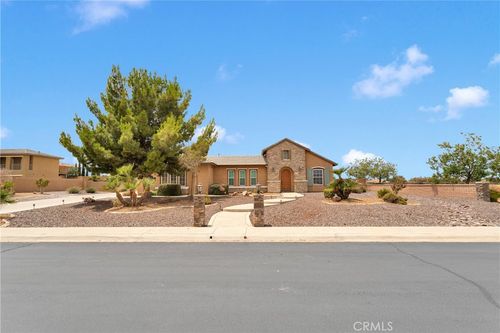 12982 Topsham Bay, Apple Valley, CA, 92308-4568 | Card Image
