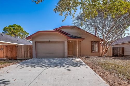 14018 Blue Falls Dr, Sugar Land, TX, 77498-1747 | Card Image