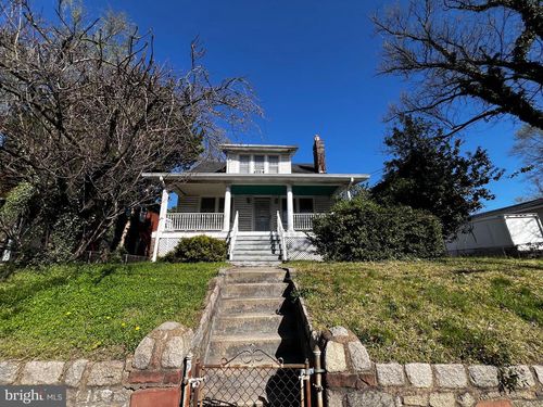 54 Riggs Rd Ne, WASHINGTON, DC, 20011-2462 | Card Image