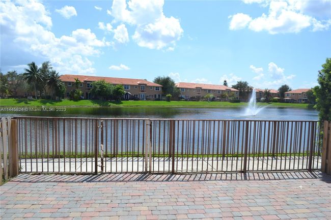 0 - 15278 Sw 30th Ter, Townhouse with 3 bedrooms, 2 bathrooms and null parking in Miami FL | Image 27