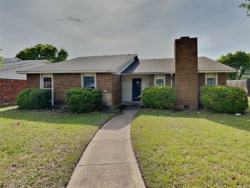 7439 Oakmore Dr, Dallas, TX, 75249-1313 | Card Image