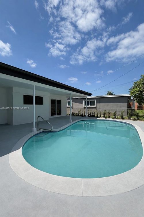 7631 Harbour Blvd, Miramar, FL, 33023-6565 | Card Image
