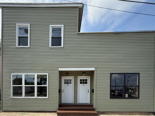102 N Ohio St, Aurora, IL, 60505-3820 | Card Image