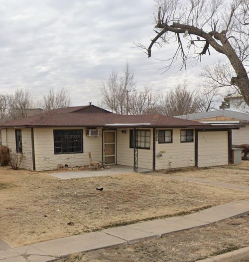 611 Magnolia St, Pampa, TX, 79065-4827 | Card Image
