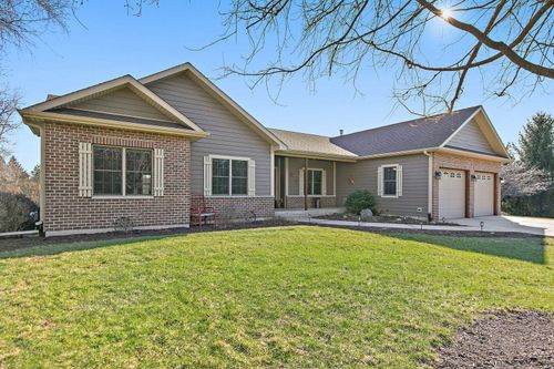 22011 Pringle Dr, Marengo, IL, 60152-9215 | Card Image