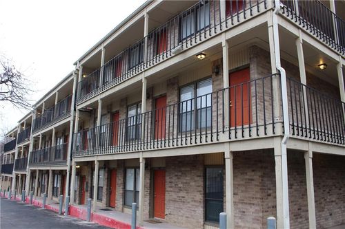 apt-307-3000 Guadalupe St, Austin, TX, 78705-2835 | Card Image