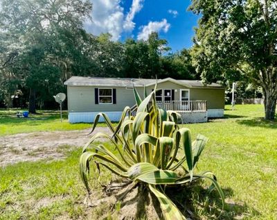 127 Oak Haven Road, Home with 2 bedrooms, 3 bathrooms and null parking in Pomona Park FL | Image 1