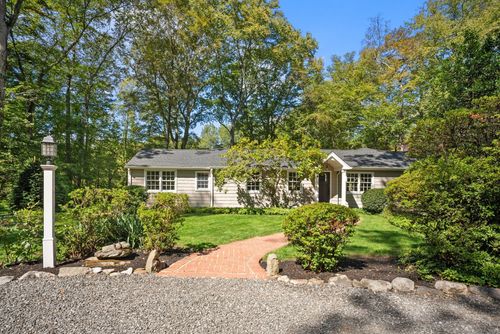 401 Westport Tpke, Fairfield, CT, 06824-1657 | Card Image