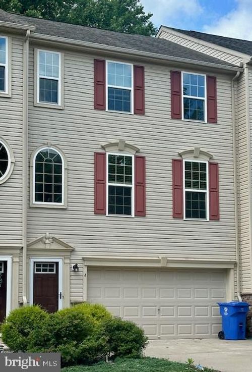 4 Wallace Rd, MOUNT HOLLY, NJ, 08060-1386 | Card Image