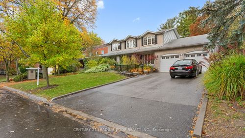 34 Forest Park Cres, Thornhill, ON, L3T2M7 | Card Image