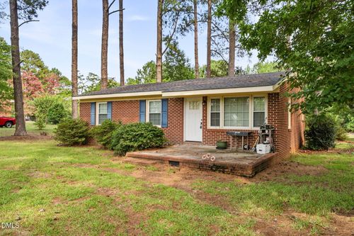 818 Van Warren Rd, Roanoke Rapids, NC, 27870-8749 | Card Image