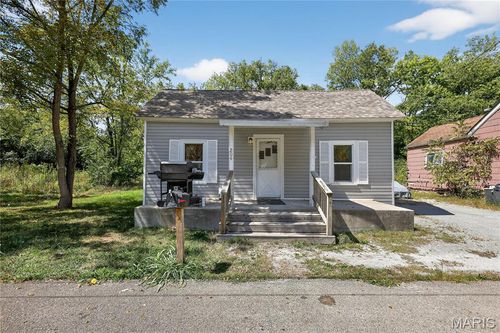 204 Jewell St, Park Hills, MO, 63601-3957 | Card Image