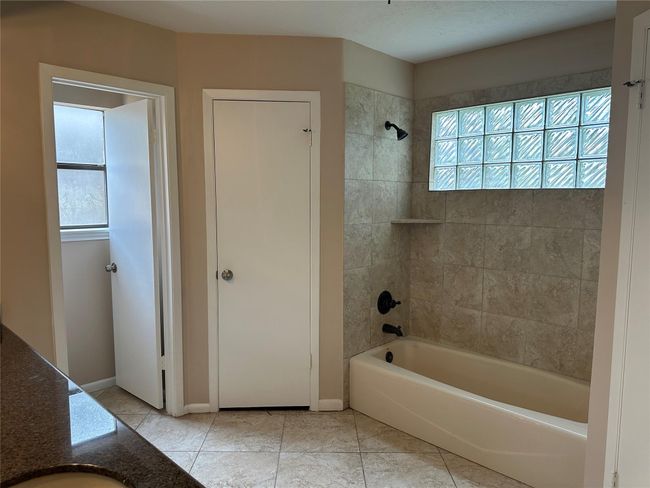 17406 Spicewood Springs Ln, House other with 4 bedrooms, 4 bathrooms and 2 parking in Spring TX | Image 22