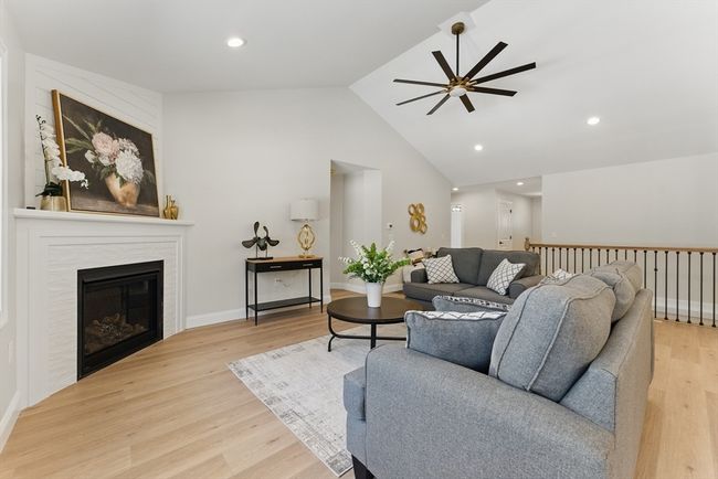 18 - 18 Nicols Way, Condo with 2 bedrooms, 2 bathrooms and 2 parking in Easthampton MA | Image 6