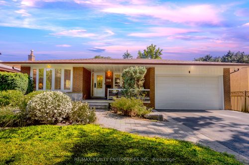 268 Mineola Rd E, Mississauga, ON, L5G2G3 | Card Image