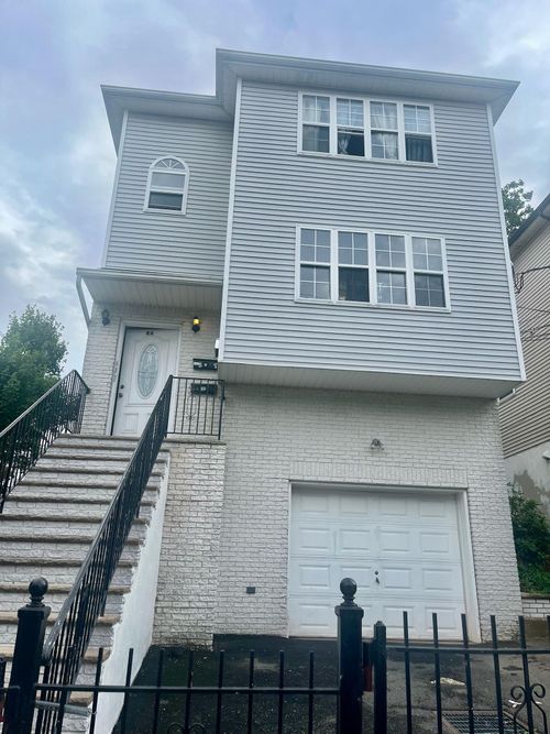 apt-2-46 Chester Ave, Newark, NJ, 07104-5431 | Card Image