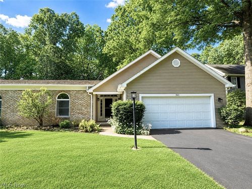 361 Hilltop Blvd, Canfield, OH, 44406-1267 | Card Image