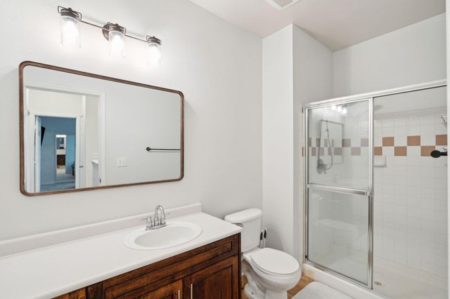 Bathroom | Image 20