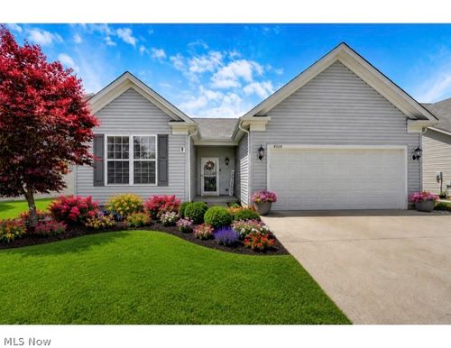8024 Parkcroft Dr, Mentor, OH, 44060-6072 | Card Image