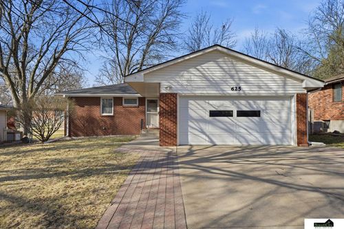 625 Sierra Drive, Lincoln, NE, 68505 | Card Image