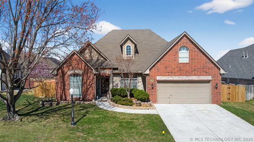 10203 93rd St, Owasso, OK, 74055-6829 | Card Image
