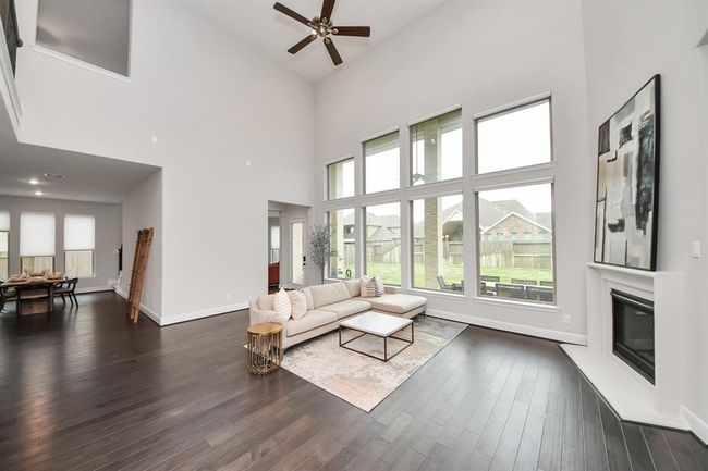 12813 N Palomino Lake Cir, House other with 4 bedrooms, 4 bathrooms and 3 parking in Cypress TX | Image 8