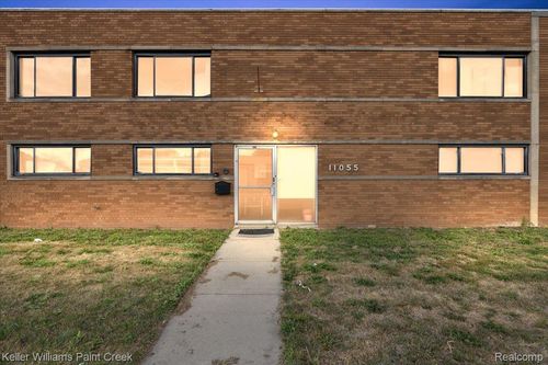 11047 and 11085 E 9 Mile Road, Warren, MI, 48089 | Card Image