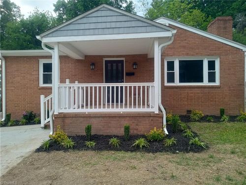 1008 E Side Dr, Greensboro, NC, 27406-2145 | Card Image