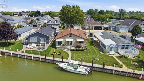 1560 N Compass Ave, Port Clinton, OH, 43452-3680 | Card Image