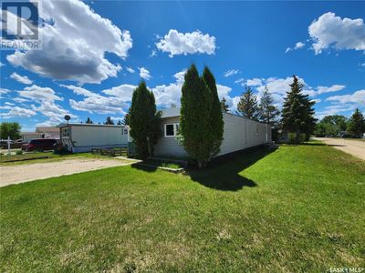 124 Spruce St, House other with 3 bedrooms, 1 bathrooms and null parking in Caronport SK | Image 1