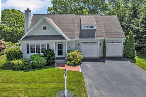 80 Schooner Ln, Hyannis, MA, 02601-2241 | Card Image