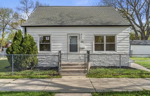 4430 W Glendale Avenue, Milwaukee, WI, 53218 | Card Image