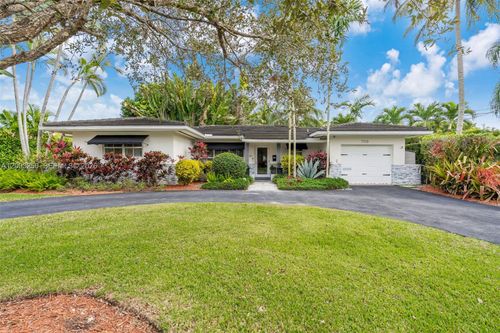 700 Vilabella Ave, Coral Gables, FL, 33146-1734 | Card Image