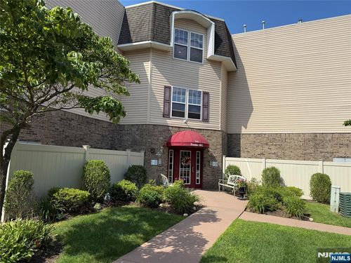 417 Cannella Way, Riverdale, NJ, 07457-1440 | Card Image