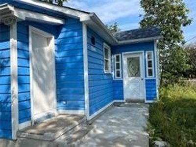 1240 Killarney Beach Rd, House other with 2 bedrooms, 1 bathrooms and 3 parking in Innisfil ON | Image 2