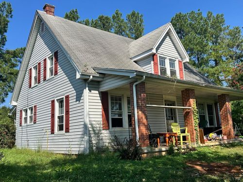 1501 N Main St, Gretna, VA, 24557-4007 | Card Image