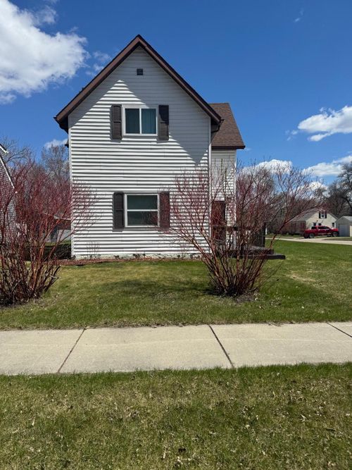 622 Saint Paul Ave S, Thief River Falls, MN, 56701-3613 | Card Image