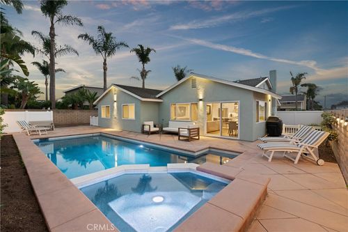 20392 Drew Cir, Huntington Beach, CA, 92646-5108 | Card Image