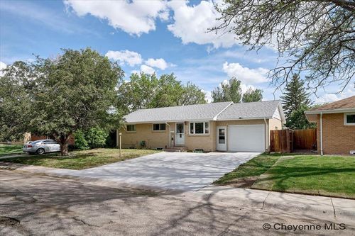 3509 Frontier St, Cheyenne, WY, 82001-5976 | Card Image