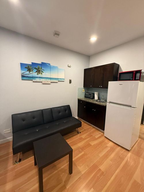 2223-26 Diplomat Pkwy, Hallandale Beach, FL, 33009-3721 | Card Image
